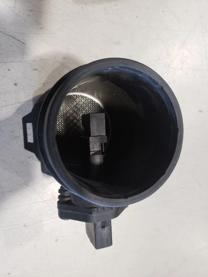 MAF 大众气流传感器 - 2003 宝马 M5 E39 - 00-03 原始设备制造商 0280217533 — 第 4/4 张图片