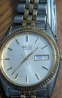 Rare Vintage Seiko Quartz Day/ Date Watch 7N43-8111
