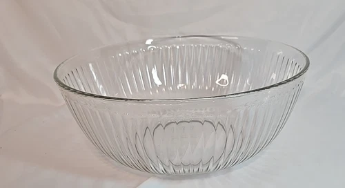 Pyrex Clear Ribbed Glass Mixing Bowl - Size 4.5QT / 4.5L, 7404-S, Made In USA