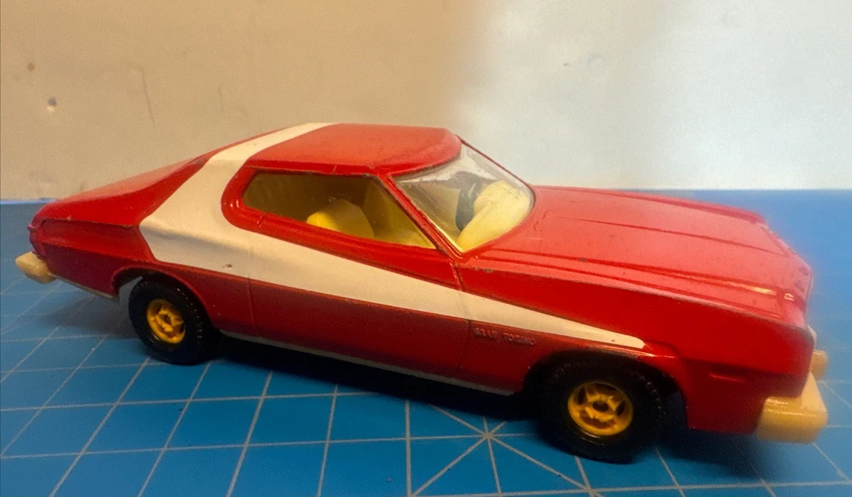 Corgi Toys Ford Torino 1/36 Starsky & Hutch édition Great Britain Avec Antennes