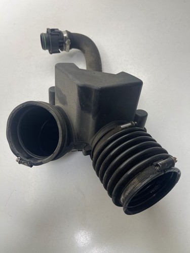 BMW 3 F30 F35 F31 2015 Diesel 140kW Ansaugrohr Ansaugschlauch Turbolader