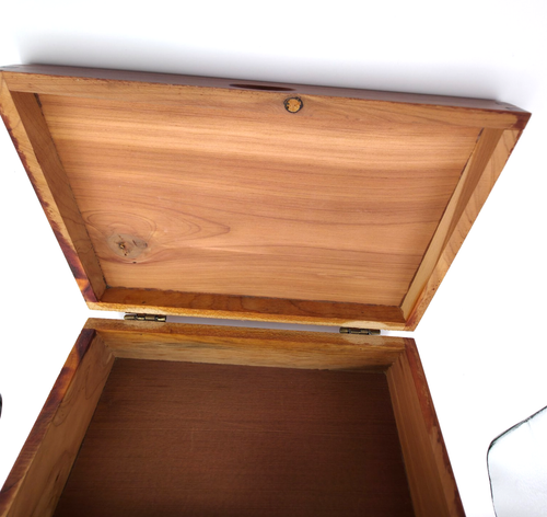Vintage Hand-Carved Cedar Wood Trinket Jewelry Box Hinged Lid Floral Scroll Top - Picture 8 of 14