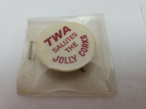 TWA TRANS WORLD AIRLINES - MEMORABILIA LOT, Matchbook, Bridge Cards and Pinbacks - Bild 3 von 8