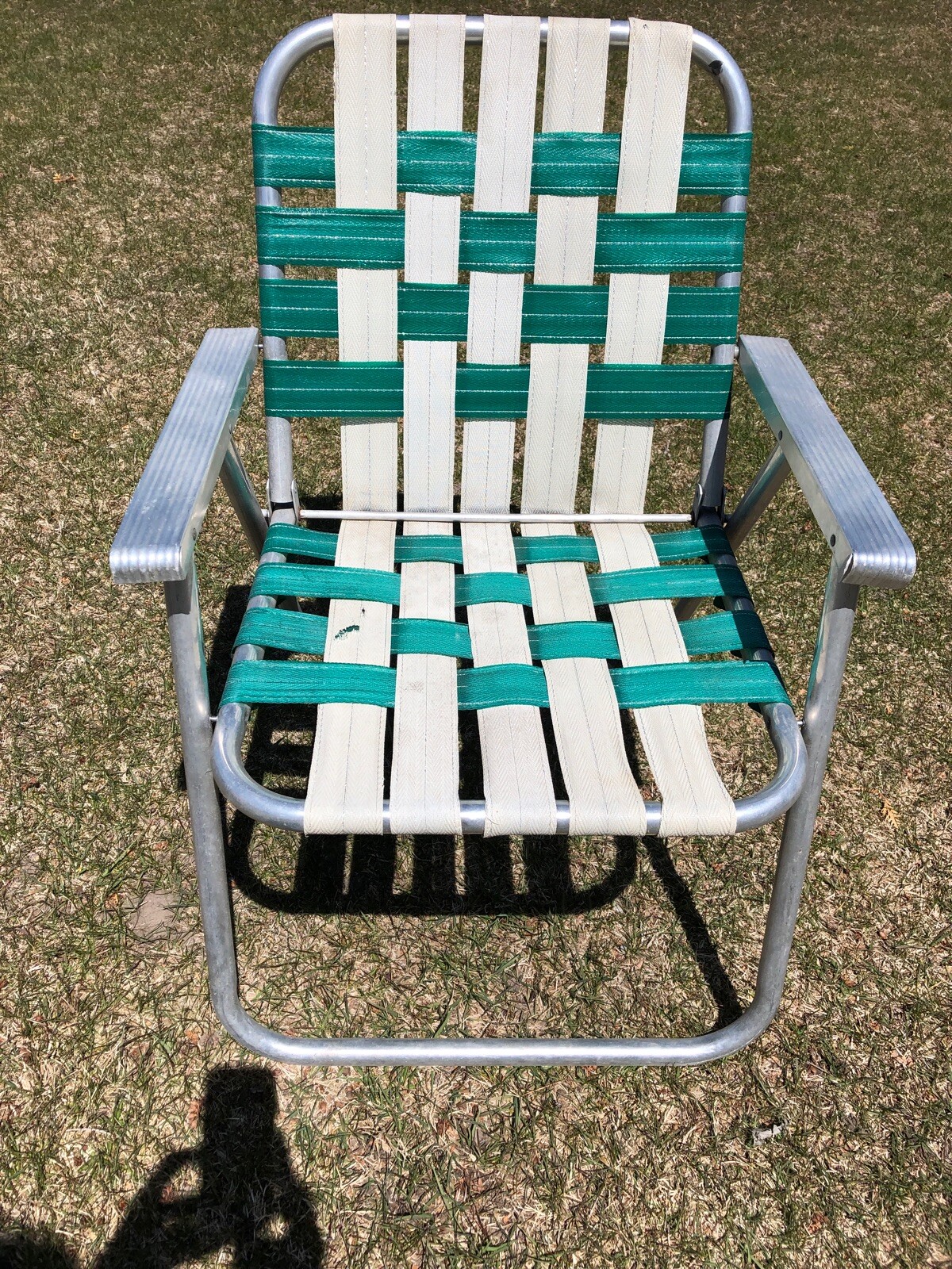 vintage webbed lawn chairs