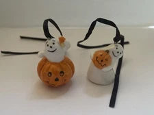 2 Vintage 2005 Longaberger Happy Halloween Tie-Ons