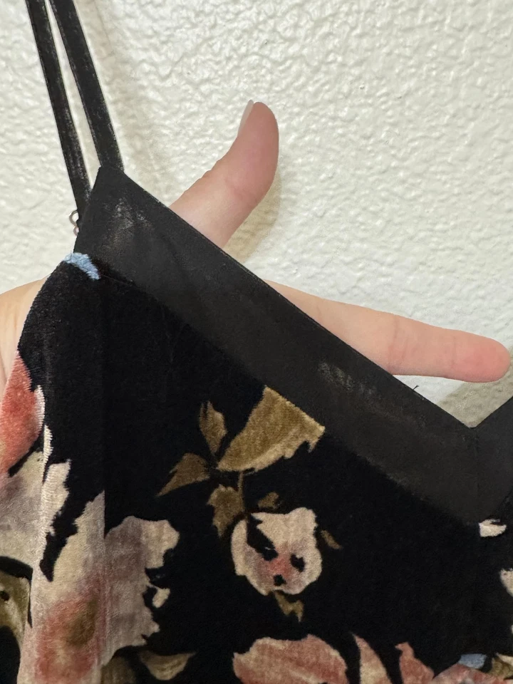 Vestido sin mangas de terciopelo para mujer grande negro floral corto Y2K de colección encantador Charlie L Foto 4 de 4