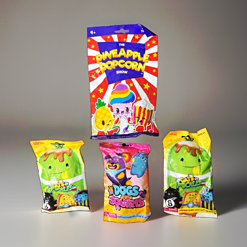 The Piweapple Popcorn Show Burger King Cats vs Pickles Plush Toys Show Bag 2024