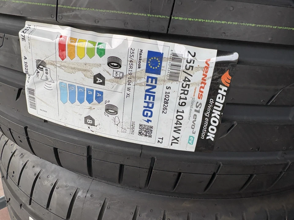 HANKOOK Pneu été 255/45 R 19 XL TL 104W VENTUS S1 EVO3 EV (T2) TESLA MODEL Y MF - Photo 1/3