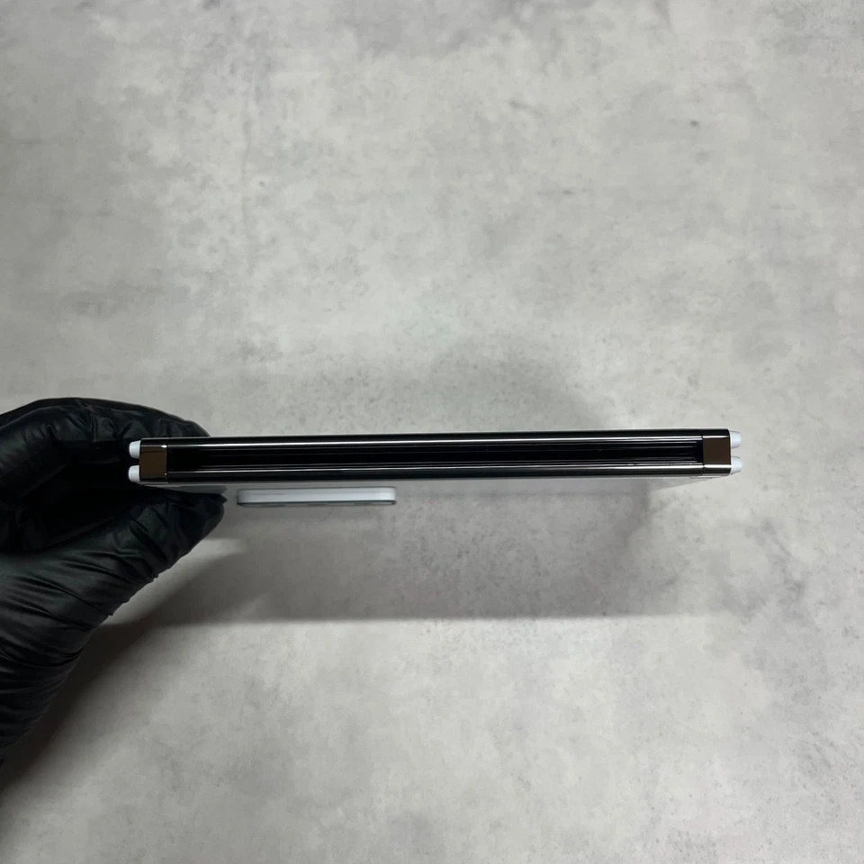 Microsoft Surface Duo 2 9BW-00011 Obsidian White 8GB 128GB SIMfree Tested Good! - Image 4 of 4