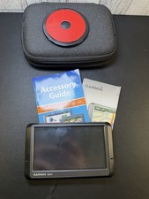 Garmin Nuvi 255W GPS Bundle con cavo di alimentazione, supporto, manuali e custodia! Funziona! GUARDA!