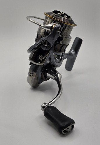 Daiwa 15 Luvias 2506H Spinning Reel from Japan - Picture 2 of 12