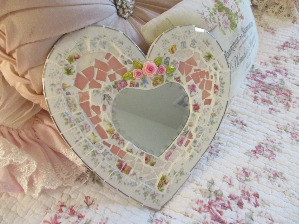 Espejo de corazón de mosaico de China rota estilo Shabby Chic Foto 2 de 4