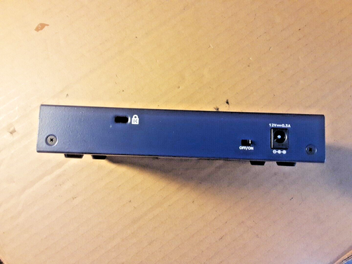 NETGEAR ProSafe GS108 ver 4. 8-portowy przełącznik Gigabit Ethernet + zasilacz - Zdjęcie 8 z 9
