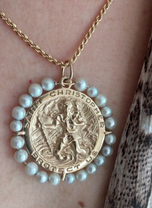 14K GOLD VINTAGE  SAINT CHRISTOPHER PENDANT   CULTURED PEARL'S FRAME AMAZING 3D.