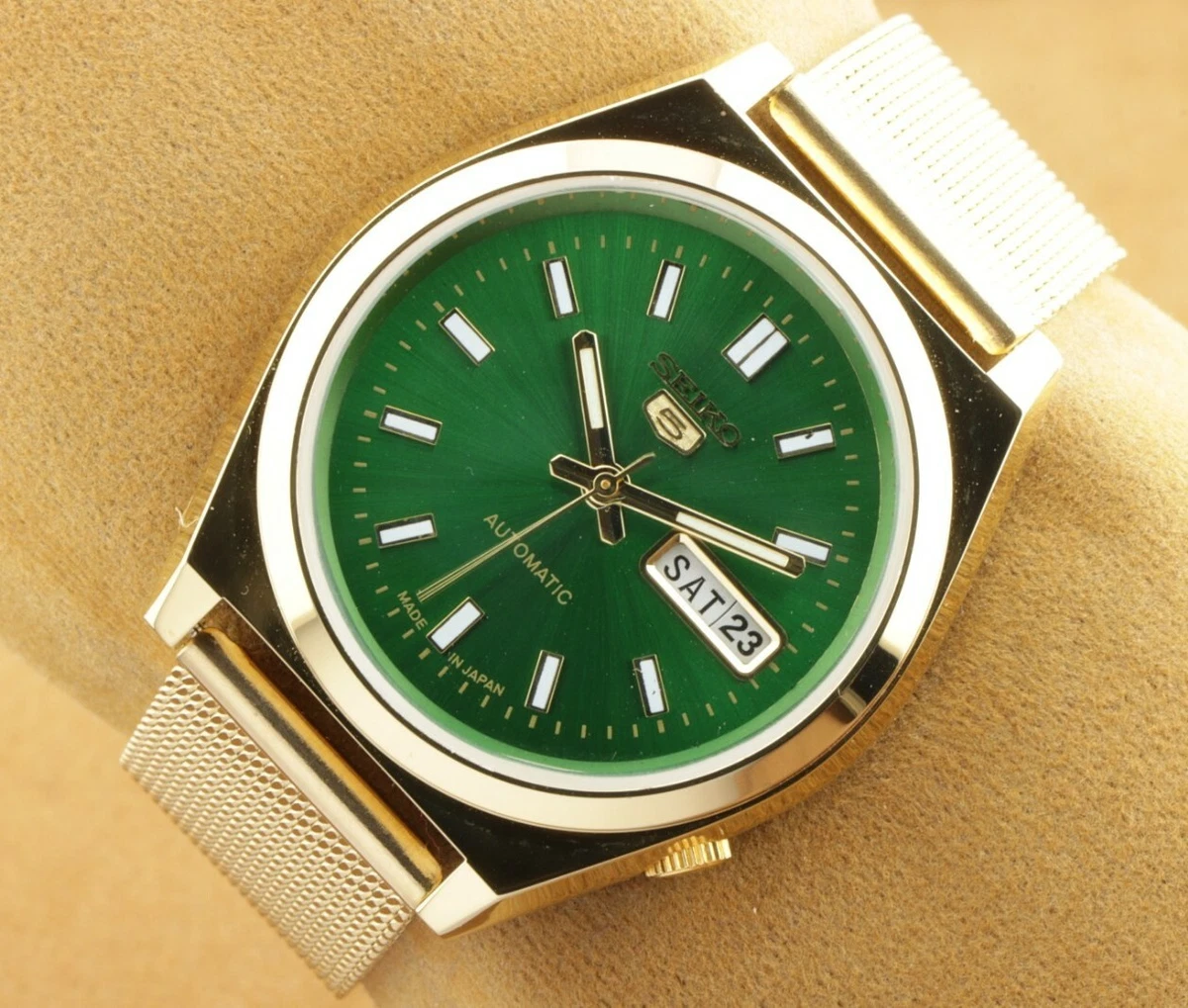 VINTAGE SEIKO 5 GREEN DIAL GOLDEN MEN AUTOMATIC JAPAN WORKING WRIST WATCH  37.5MM