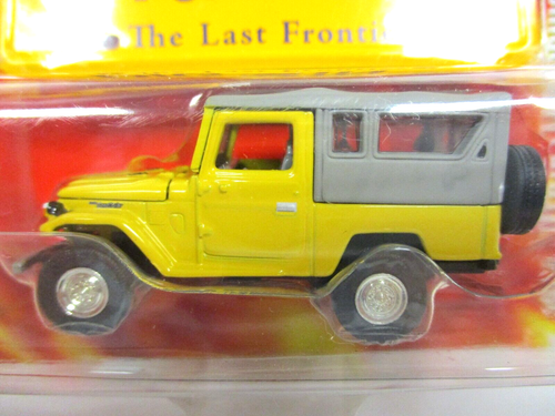 JOHNNY LIGHTNING - 1980 TOYOTA LAND CRUISER 4X4 - YELLOW - (RUBBER TIRES) - Picture 3 of 19