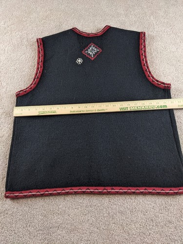 Vintage Woolrich Sweater Vest Womens XL Black Wool Snow Flakes Button Up - Picture 7 of 7