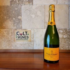 Veuve Clicquot Ponsardin Yellow Label Brut Champagne wine, France