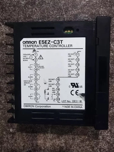 Omron E5EZ-C3T Temperature Controller E5EZ-C3T Free Shipping New 1pcs