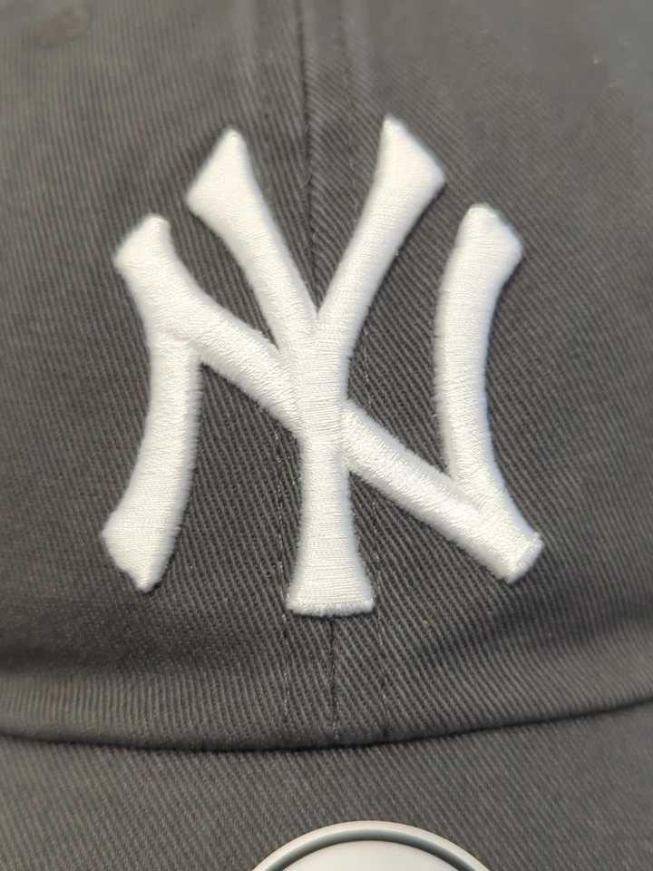 47 Brand New York Yankees Clean Up Cap - Charcoal Grey - Adjustable - Unisex - Image 4 of 4