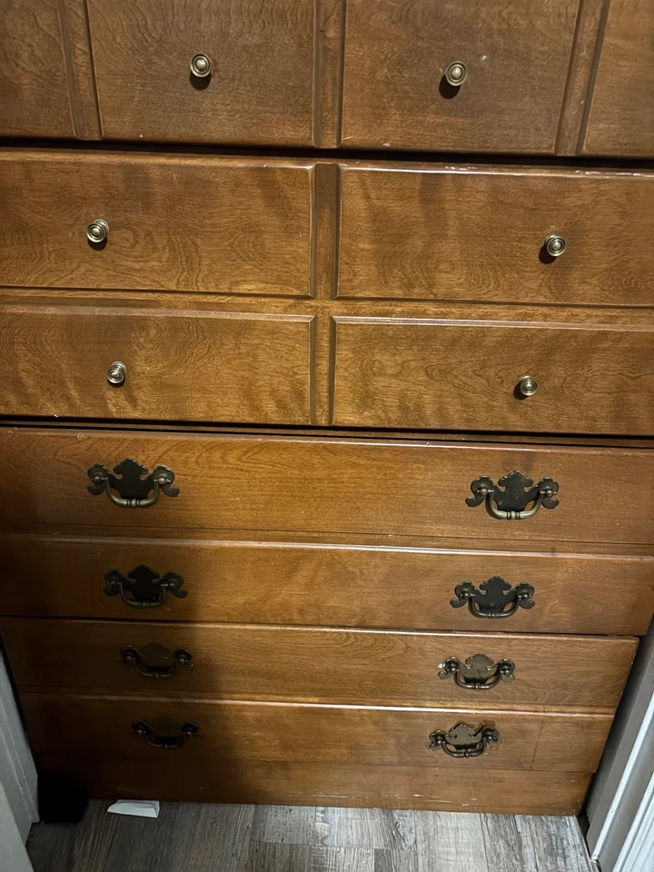 Cómoda cómoda ethan allen Foto 2 de 4