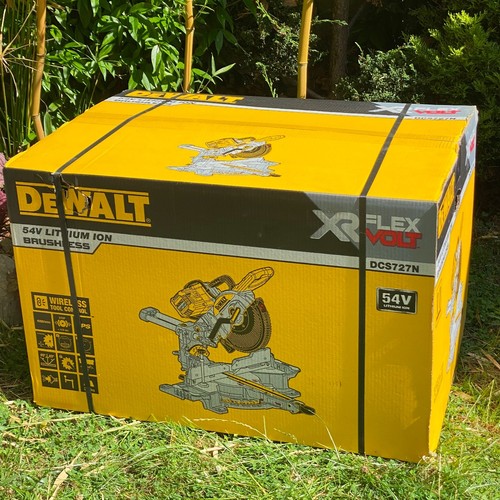 🟢 Dewalt Mitre Saw XR FlexVolt Slide 250mm 54V BOdy Unit DCS727N Boxed Original - 第 16/24 張圖片