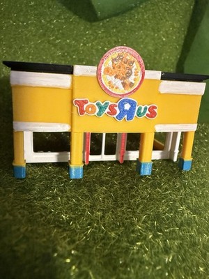 HO Scale Toys R Us Commercial Store Model Train Layout Diorama Building HOTWHEEL