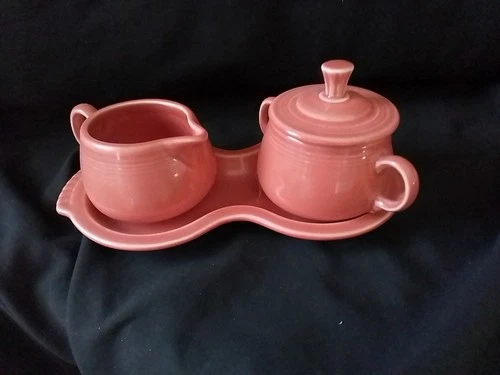 Fiesta Sugar and Creamer Tray (4pc)  Coral?  Excellent Condition