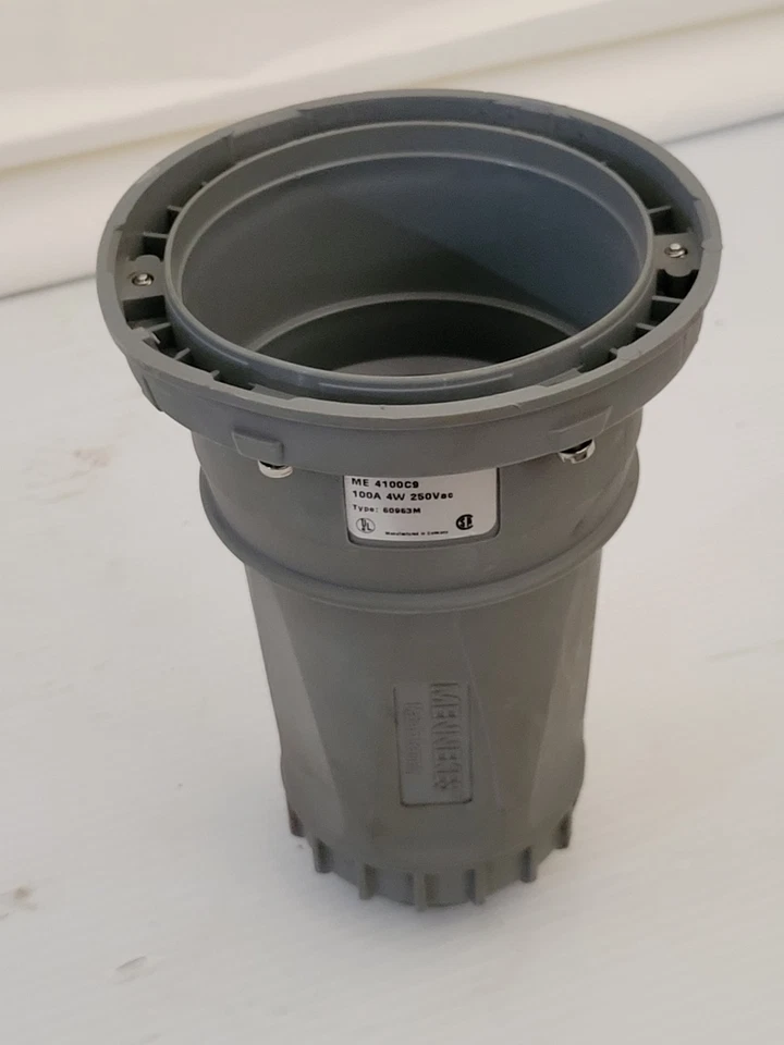 Carcasa de enchufe de alimentación Mennekes ME 4100C9, receptáculo NO incluido Foto 4 de 4