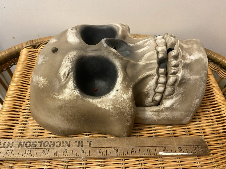 Vtg 90s Gemmy Animated Skull Greeter Singing Bad To The Bone Halloween ...