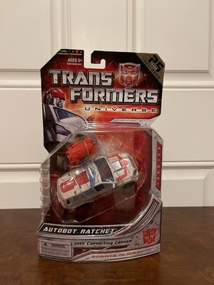 TRANSFORMERS GENERATIONS 25 YEARS UNIVERSE RATCHET COMPLETE IN PACKAGE   BQ3