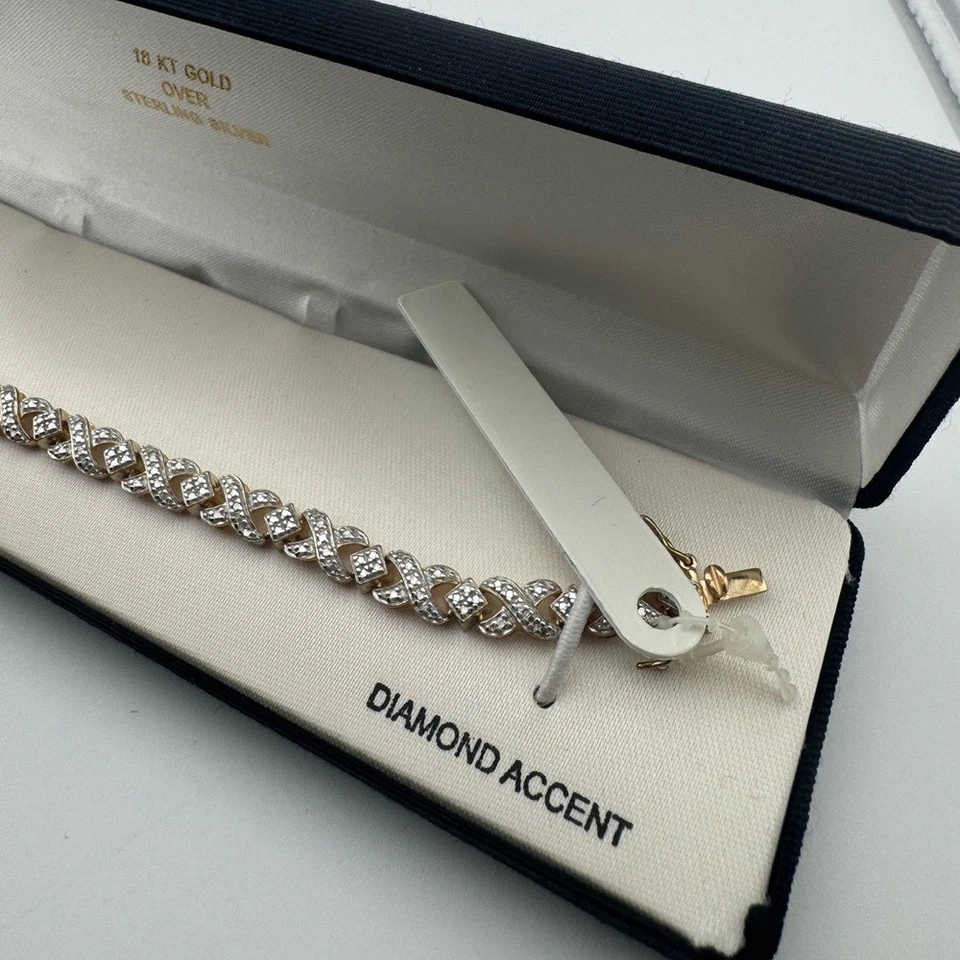 Elegante brazalete de oro y plata de 14 quilates con detalles de diamantes de ley nuevo en caja Foto 4 de 4
