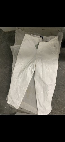 H&M New Mens Off White Loose Fit Elegant Jeans UK Sizes waist 30 and Leg 32 - Picture 9 of 10