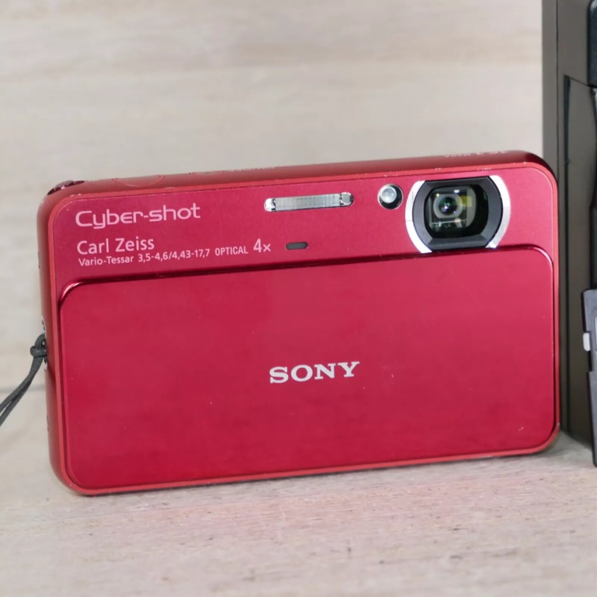 SONY Digital Camera DSC-T110 16.1MP Cyber Shot 4x Optical Zoom Red