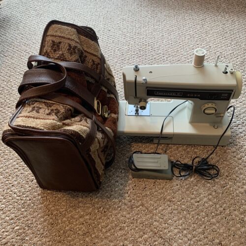 Kenmore 10 Sewing Machine Model 158.12511 w/ Carrying Bag Works/Tested