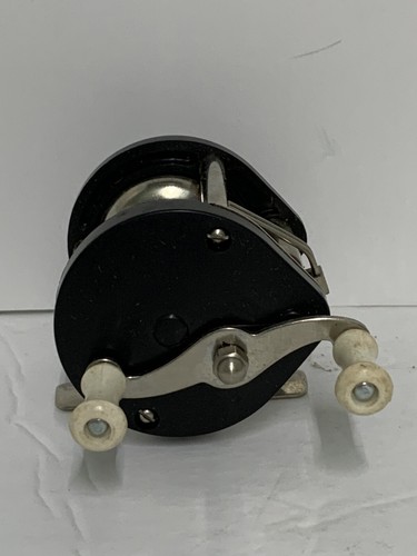 Comet Level-Wind Reel Model X3C Vintage Caster Japan 4 To 1 Ratio Metal Gears - Imagen 5 de 12