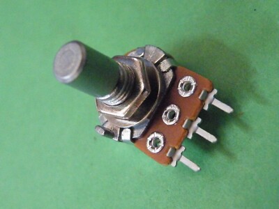 16mm Linearpotentiometer. Spindeldurchmesser 6,35mm 1/4'' rund Wert wählbar 13g