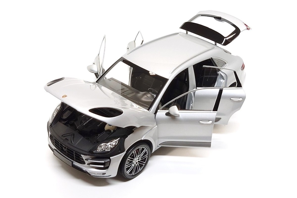 Minichamps 1:18 Porsche Macan Turbo in Rhodium Silver Metallic | eBay