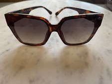 VINCE CAMUTO SUNGLASSES VC 1109 Tortoise Brown Women Square Oversized Cat.2