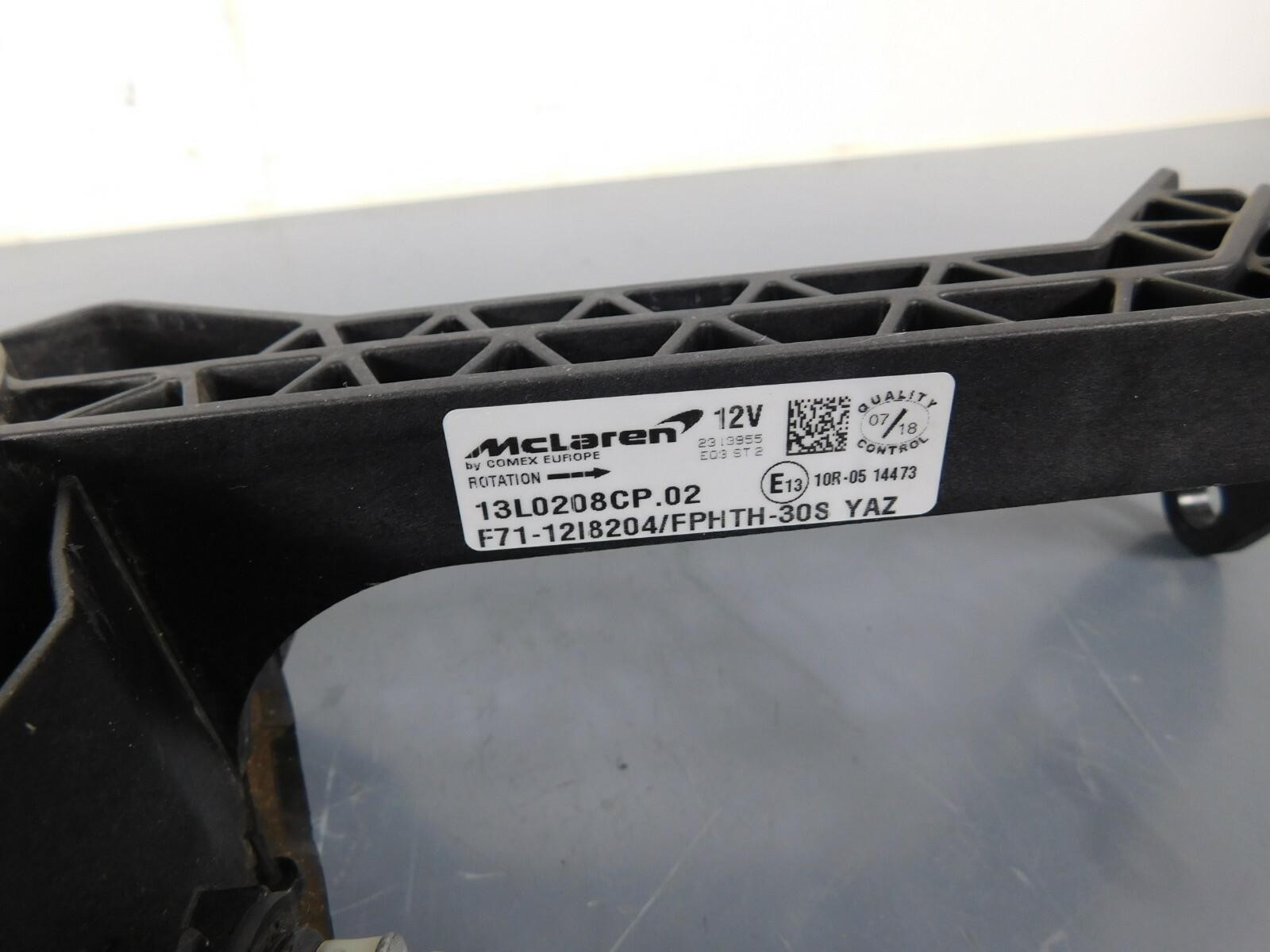 2019 15 16 18 McLaren 570GT4 570 GT4 Rear Radiator Cooling Fan Assembly #5995 A8