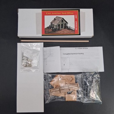 JL Innovative Design HO Scale East Junction Yard Office Kit #451 LNIB
