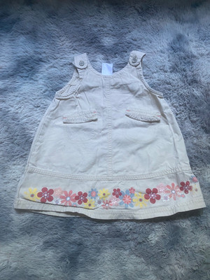 Kleid Blumen Beige Taschen C&A 68