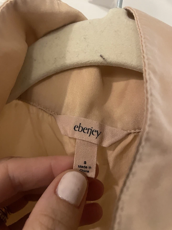 Juego de pijama corto con textura Eberjey Inez 100 % seda lavable en rubor talla S Foto 4 de 4