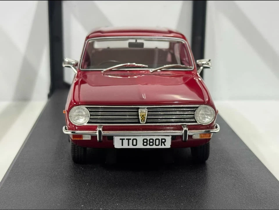 Cult 1/18 Austin Maxi Carmine 1971-1979 - Image 3 of 4