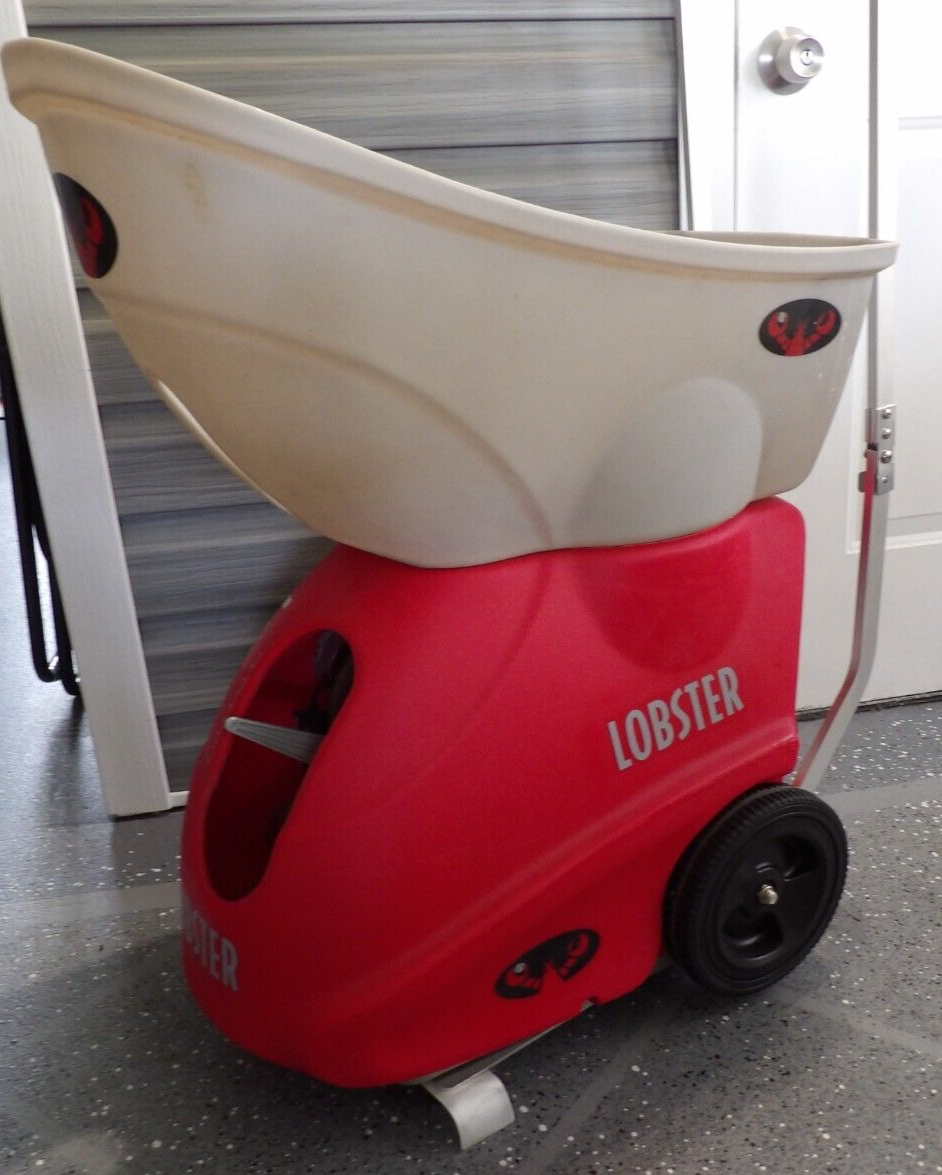 LOBSTER ELITE TENNIS BALL MACHINE AUTOMATIC TRAINING TESTED NEW BATTERY