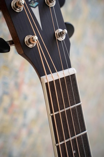 Guitarra Acústica Cort Luce L710F Natural Satin OM Tapa Sólida Fishman Presys Ecualizador - Imagen 10 de 10