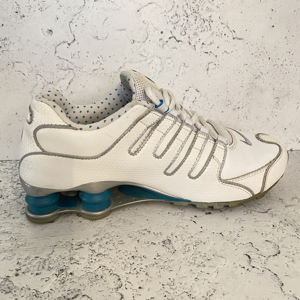 Nike Shox NZ White/Aqua Leather Athletic Shoes Women's Sz 8 M
