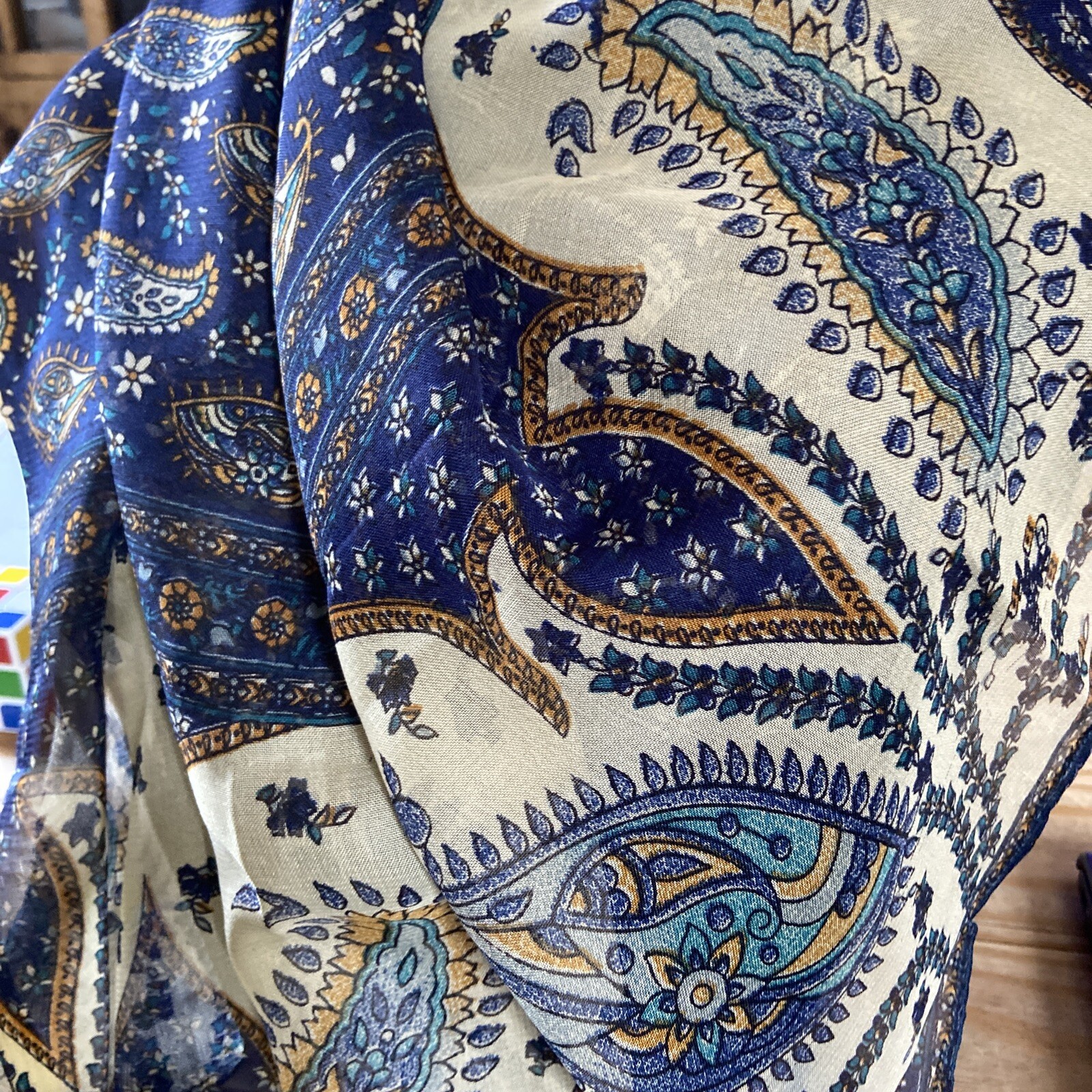 Ladies Paisley Pattern Large Triangular Scarf / S… - image 1