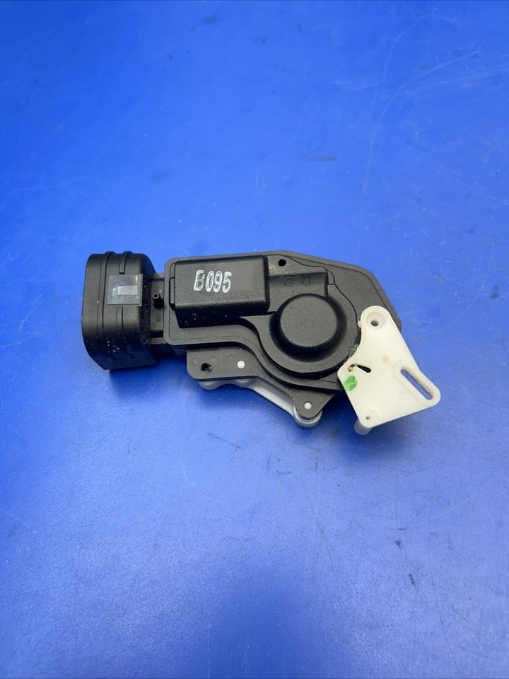 20042010 Toyota Sienna Rear Right Sliding Door Lock Latch Sub Actuator