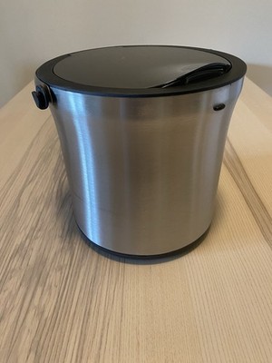 OXO Stainless Steel Ice Bucket and Tong Set. New in Box. 4 Quart, Silver Handle